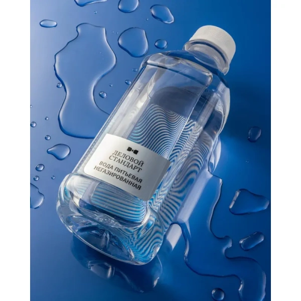 Вода питьевая Деловой Стандарт негазированная 0.33 л (пластиковая бутылка)