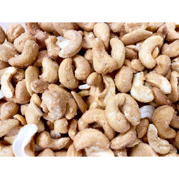 Кешью Your Nut жареный очищенный соленый с луком 80 г