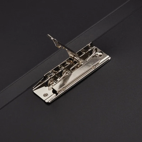 Папка с зажимом Комус А4 0.8 мм сиреневая (до 150 листов)