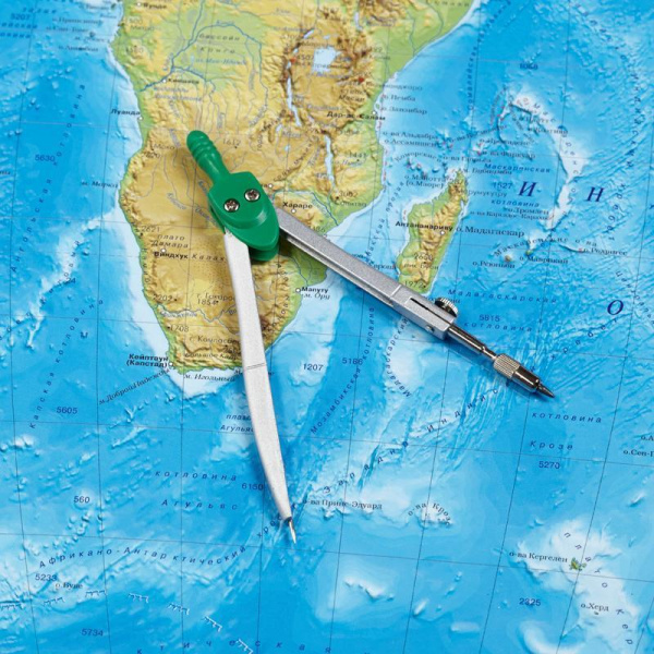 Циркуль Attache 120 мм (в пластиковой тубе)