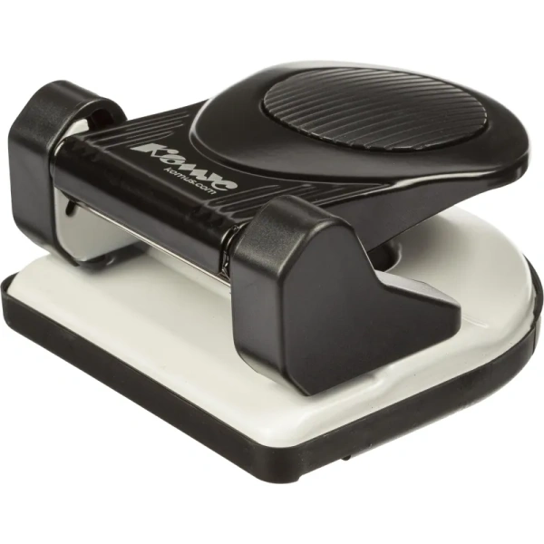 Дырокол Комус MPBK30 до 30 листов черный с линейкой