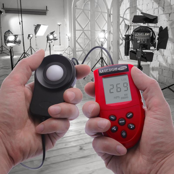 Люксметр с функцией записи Мегеон 21170 (5183)