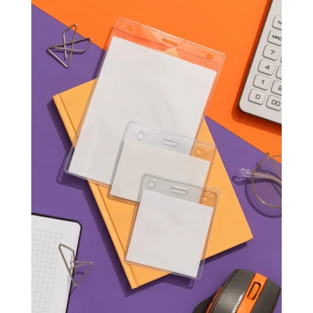 Бейдж Комус вертикальный 163х114 мм без держателя (размер вкладыша:  142х110)